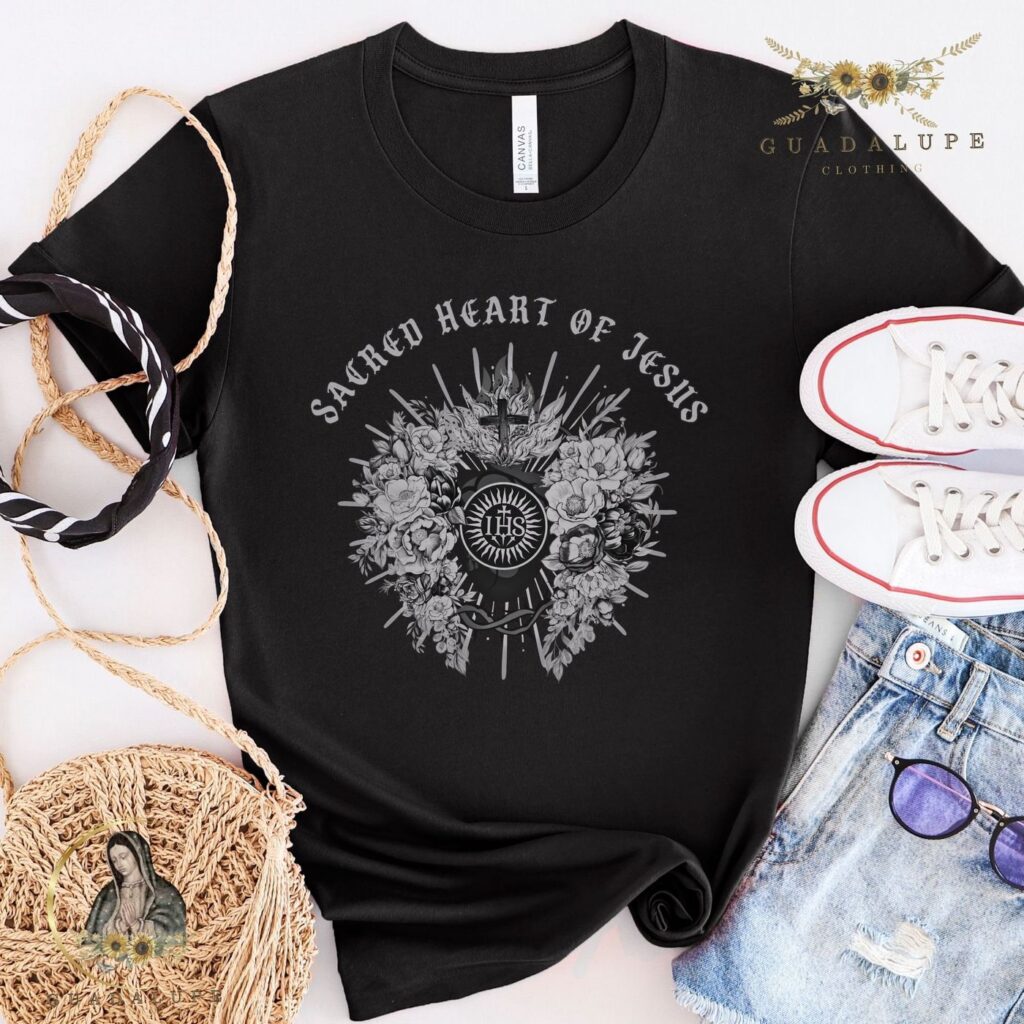 Vintage Religious-Themed Gifts: Adult Devotional & Women Catholic T-shirt with Christ & Jesus Sacred Heart Vintage Religious-Themed Gifts: Adult Devotional & Women Catholic T-shirt with Christ & Jesus Sacred Heart
