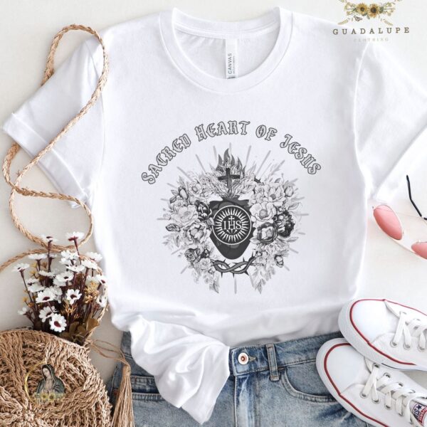 Vintage Religious-Themed Gifts: Adult Devotional & Women Catholic T-shirt with Christ & Jesus Sacred Heart