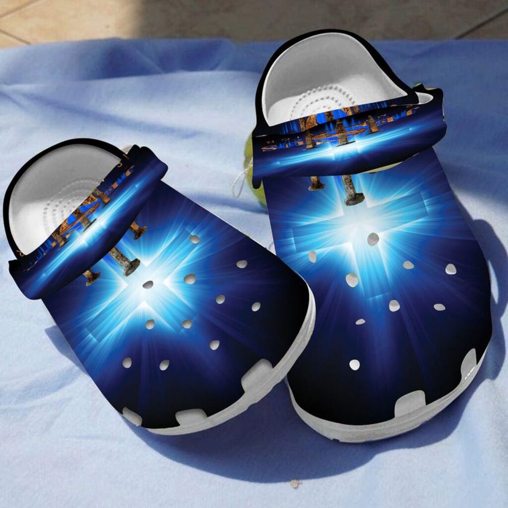 Stylish Croc Clog Shoe: Christian Cross Design for Faithful BelieversClog Stylish Croc Clog Shoe: Christian Cross Design for Faithful BelieversClog