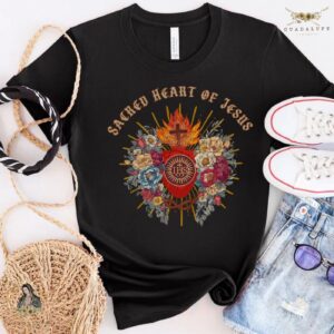 Vintage Jesus Sacred Heart T-shirt: Devotional Gifts for Women Catholic Christ Tshirt Religious-Themed Christmas Gifts