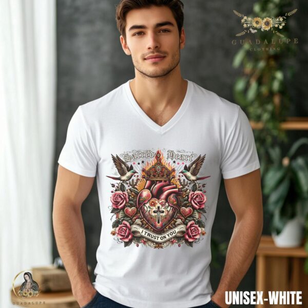 Jesus Sacred Heart T-Shirt: Vintage Catholic Christ Tee Devotional Christmas Gift