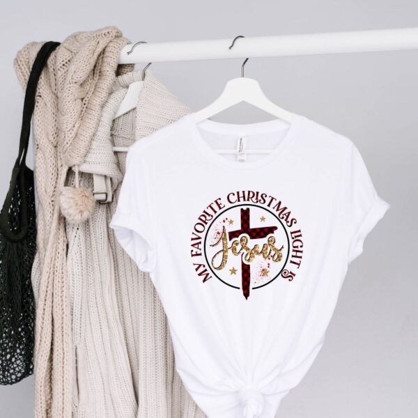 Women s Faithful Christmas T-Shirt: Jesus Devoted Churchgoing Tee – Perfect Religious Gift for Christmas & Valentine s