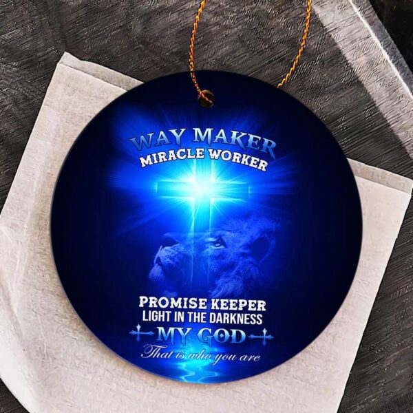 Blue cross, Lion king, Way maker miracle worker – Jesus Ceramic Circle Ornament