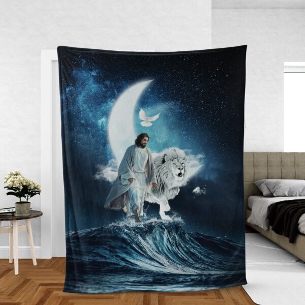 The Lion of Judah Christian Throw Blanket – Inspirational Jesus Walks On Water Gift