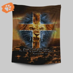 Lion of Judah Jesus Tapestry Wall Art - Revelation 5:5 Christian Tapestries