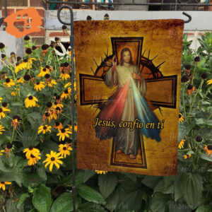 Sacred Heart of Jesus Banner - Religious Home Decor for Catholics Devotional Yard Art and Garden Flag