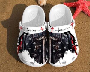 Templar Knight Birthday Gift: Classic Clog Shoes for Jesus Christ Enthusiasts