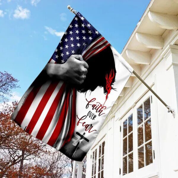 Faith Over Fear Veteran House Flag: Jesus-Themed Garden Decor